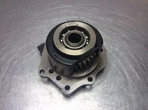 Adaptador Tennant 830 motor diésel Perkins 4113H068 - Imagen 1 de 11