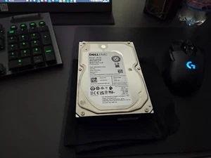 Seagate/Dell Emc Exos 7E10 2TB 7.2K SATA III 3.5 " ST2000NM012B-2TD130 - Foto 1 di 2