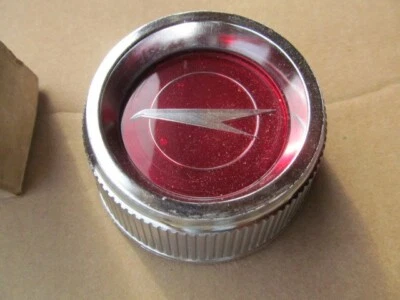 Buick Skylark GS 1966 1967 tapa central de rueda NOS GM Foto 1 de 4