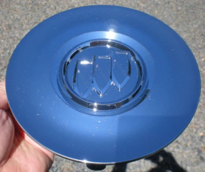 NEW 11 - 17 Buick Enclave Chrome Center Cap Fits 9 spoke 19" wheel P/N 9597721 - Imagem 1 de 4