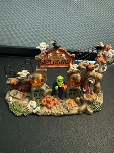 Spooky Hollow Village Halloween Accessories Cemetary Gate Welcome - Picture 1 of 10