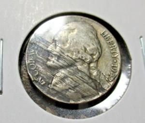 1943-P JEFFERSON NICKEL OBVERSE LAMINATION   SSA - Picture 1 of 3