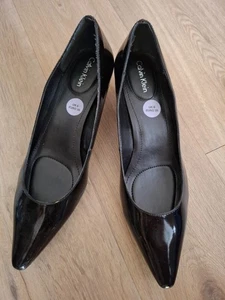 Calvin Klein Lack Pumps schwarz neu Gr. 39 UK 6 - Bild 1 von 5