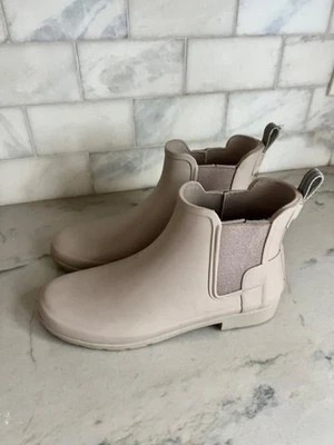 Lindas Botas Chelsea Hunter em Cor Desenho Macio Nutral tamanho 8 Elegante Impermeável - Imagem 1 de 4