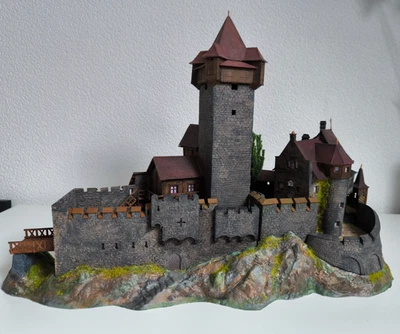 Kibri 39010  Spur H0 Burg Falkenstein liebevoll patiniert und beleuchtet !!! - Bild 1 von 4