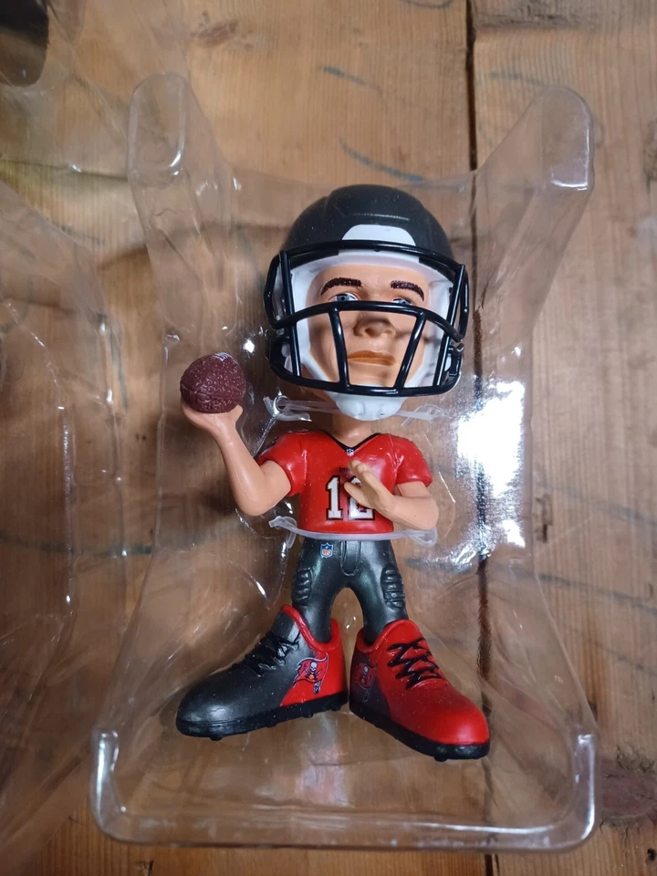 TOM BRADY FOCO SHOWSTOPMPERZ BOBBLEHEAD SIN CAJA Foto 1 de 1