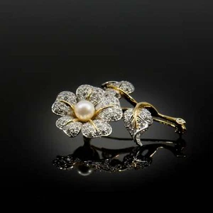 Tiffany & Co. 18K WG YG Natural Diamond Pearl Flower Pin Signed Estate Jewelry - Picture 1 of 10
