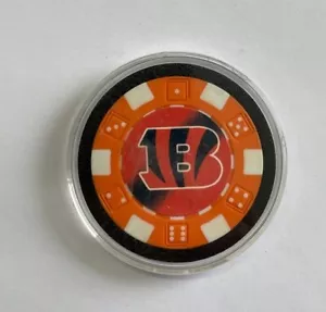 CINNCINATI BENGALS FOOTBAL POKER CHIP GOLF BALL MARKER CARD GUARD ENCAPSULATED - Picture 1 of 2