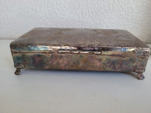 Aristocrat H.E.P.N.S.B, Made in England Tobacco or Cigar cigarette Box 