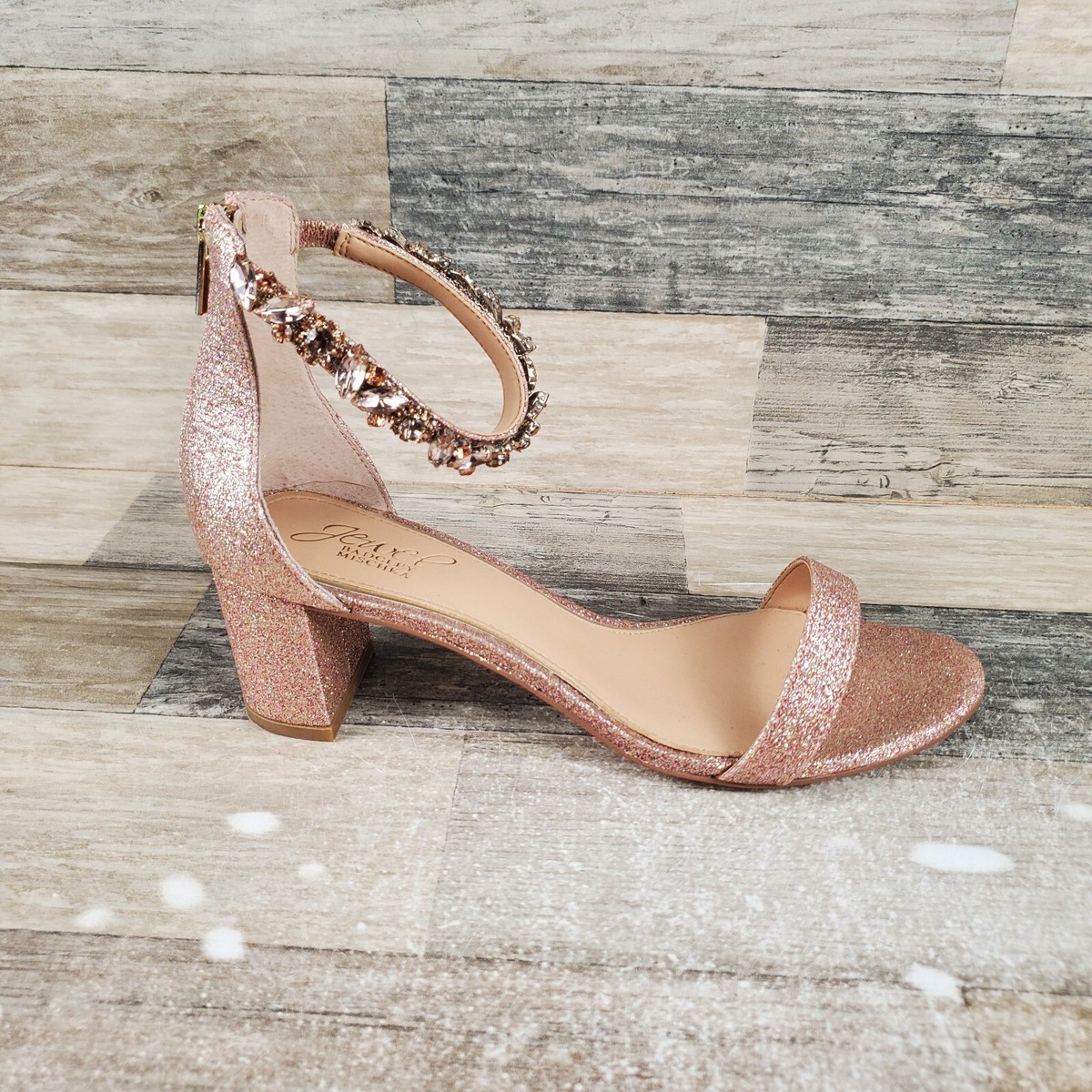 Sandalias Doradas Tacón Alto MODA: Estos Zapatos De Tacu00f3n Con