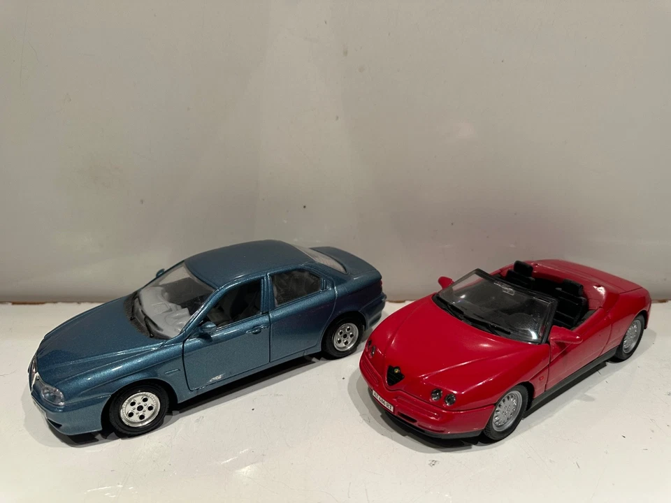 BURAGO WELLY  1/24 LOT VOITURES ALFA ROMEO 156 SPIDER - Photo 1/2