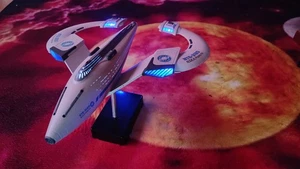 N S.E.A Protector Aus Galaxy Quest LED Beleuchtung und in passender Vitrine - Bild 1 von 20