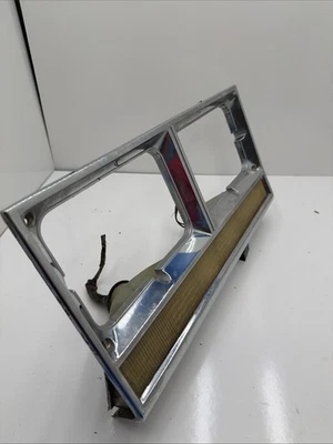 82-89 CHRYSLER NEW YORKER QUINTA AVE OEM BISEL DE FAROS LADO DERECHO Foto 1 de 4