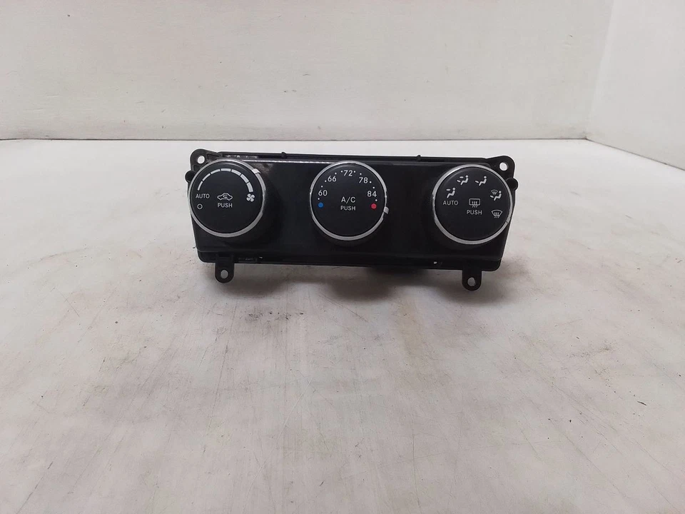 Jeep JK Wrangler Automatic Temperature Control 55111170AD w Hardtop 11-13 143557 - Image 1 of 4