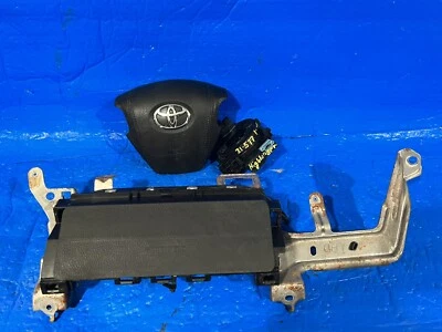 Airbag de joelho Toyota Highlander roda motriz e tração 2016-2017-2018-2019 - Imagem 1 de 3