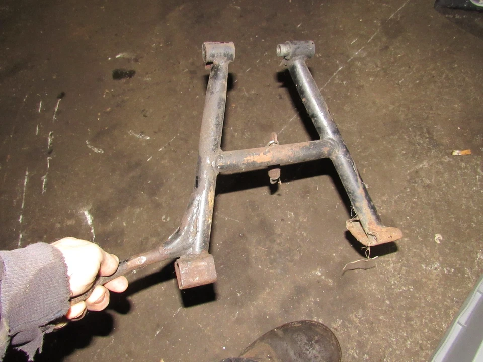 Suzuki GS550 E 1978 soporte central Foto 1 de 1