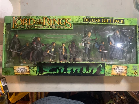 Lord Of The Rings Fellowship Of The Ring Deluxe 9 Figure Gift Pack W/ Ring & Map Cover