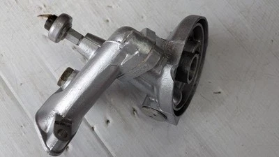 Rolls Royce Silver Shadow I BASE DE SOPORTE DE FILTRO DE ACEITE tipo bote UE37254 Foto 1 de 3