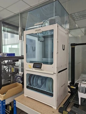 Ultimaker S5 PRO (EU) 3D Printer With S5 Material Station & S5 Air Manager Foto 1 de 3