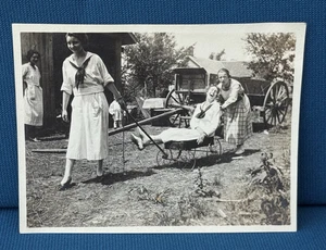 Women Laughing Pulling Wagon Farm Elmont Kansas Antique 1918 Photo Lt#41 - Picture 1 of 2