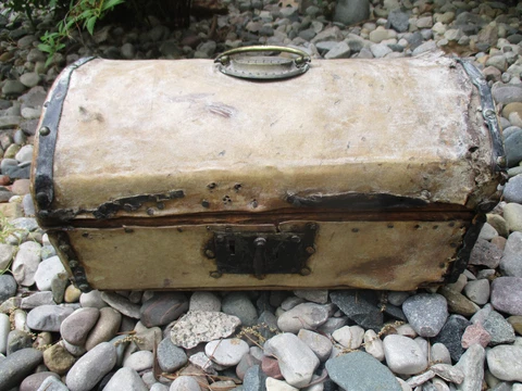 19Th C Antique Hide Covered Stagecoach Trunk Carriage Box Dome Lid/Sq Nails 15" Cover