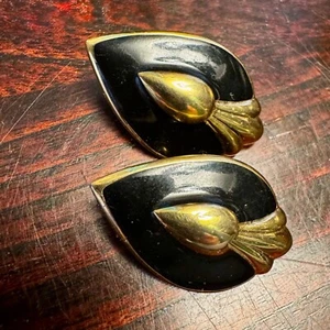 Vintage Art Deco Revival Post Earrings Black & Gold Leaf Fan Teardrop - Picture 1 of 6