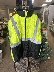 Chaqueta con Capucha Forester Para Hombres 2XL Forro Reflectante Clase 3 Alta Visibilidad Extrema Neón - Imagen 1 de 10