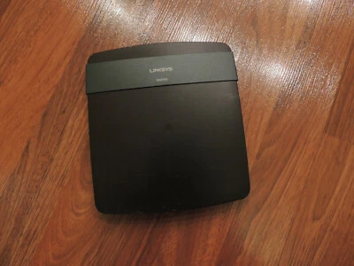 Cisco Linksys EA2700 4 Port WiFi Wireless Router - Image 1 of 4