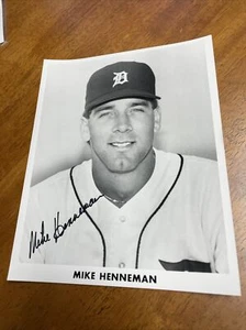 MIKE HENNEMAN SIGNED Autographed DETROIT TIGERS 8x10 PHOTO - Picture 1 of 2