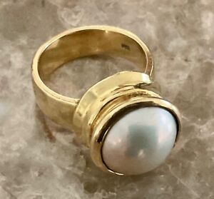 Heavy Designer 18k Yellow Gold Mabe Pearl Cocktail Ring
