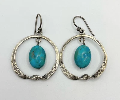 Pendientes de gancho perforados con aro de plata de ley 925 y turquesa de plata de ley Silpada Foto 1 de 4