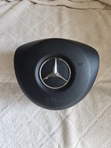 2014-2020 MERCEDES CLA GLA CLASS (C117 W117 X156) STEERING WHEEL (BLACK) - Imagen 1 de 3