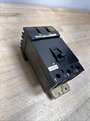 SQUARE D Q232125 Q2 I-LINE 3 POLE 125 AMP 240v BLACK CIRCUIT BREAKER - Image 1 of 4
