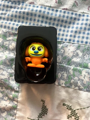 The Muppets Doorables - Blacklight Series - Rowlf the Dog - Common Figure - Image 1 of 4