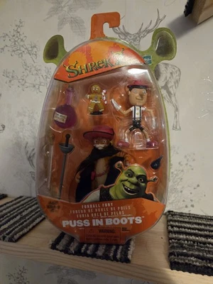 SHREK 2 Puss in Boots Furball Fury Action,Pinocchio Gingy 2004 Hasbro NEW/SEALED - Image 1 of 3