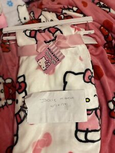 Hello Kitty Plush Throw Blanket Pink & White 60x70 Flower Daisy Bow, NEW!