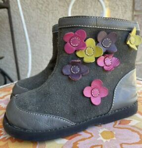 See Kai Run Smaller Baby Toddler Girls Gray Leather Boots Size 8 Flowers
