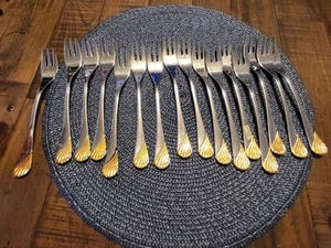 Gottinghen 16 Luxurious Dinner Forks 18/10 Stainless Steel 24K Gold Plated Tip - Picture 1 of 5
