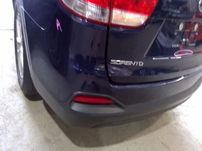 (LOCAL PICKUP ONLY) Rear Bumper One Piece Bumper Fits 16-18 SORENTO 942865 - Image 1 of 3