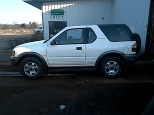 Audio Equipment Radio Receiver Am-fm-cassette Fits 98-99 ISUZU AMIGO 203608 - Picture 1 of 4