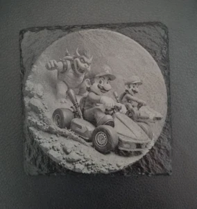Montaña rusa de pizarra personalizada Mario Kart - Grabada láser con texto personalizado - Negra - Imagen 1 de 1
