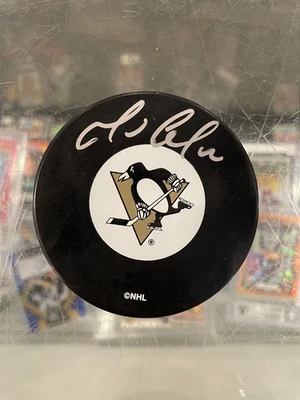MARIO LEMIEUX PITTSBURGH PENGUINS SIGNED HOCKEY PUCK JSA 686 - Image 1 of 2