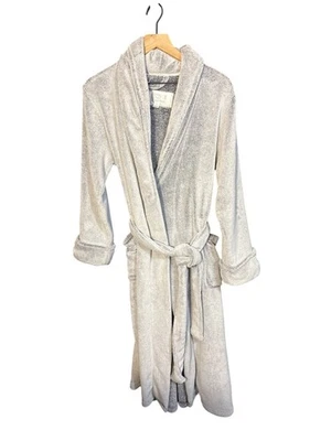 Albornoz Oscar De La Renta Gris Felpa S/M Suave y Acogedor Con Cinturón Dos Bolsillos Foto 1 de 3