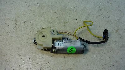 2002 BMW K1200LT K 1200 LT S584. двигатель регулировки лобового стекла - Изображение 1 из 4