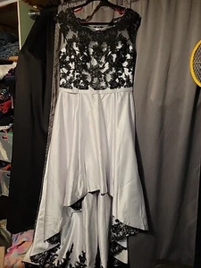 Womens JJs House- white w/ black lace formal hi- low ball gown / dress - Picture 1 of 10
