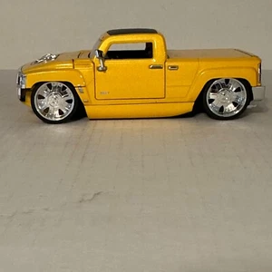 Jada Dub City Kustoms 1/24 Hummer H3T Concept Model H3 Pickup GELB - Bild 1 von 7