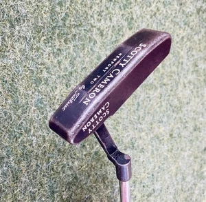 Titleist Scotty Cameron Classics Newport 2 - Picture 1 of 6