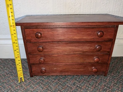 Cofre baratija miniatura joyería, coleccionismo, 4 cajones. 12"W X 9"H X 5"D Foto 1 de 4