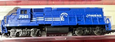 Life like trains, N scale, 7846, GP – 38, LOCO CON, NIB - Image 1 of 4