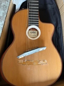E. Classic Chitarra Silenziosa Portatile Nylon Corda Viaggio (Ponte Off) - Foto 1 di 6